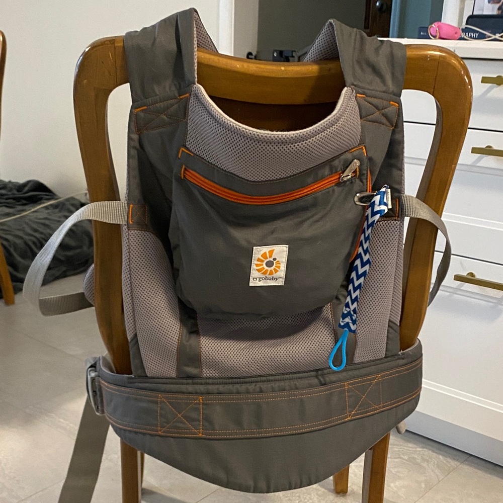 Ergobaby Charcoal and Tangerine Bag